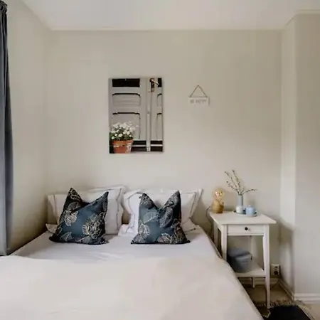 Central 2br Apt By The River